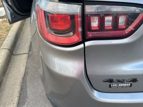 Used 2018 Jeep Compass Latitude image 7