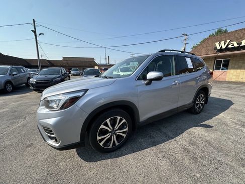 Used 2020 Subaru Forester Limited image 10