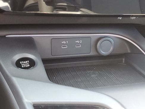 New 2026 Nissan Sentra SR w/ SR Premium Package FWD image 33