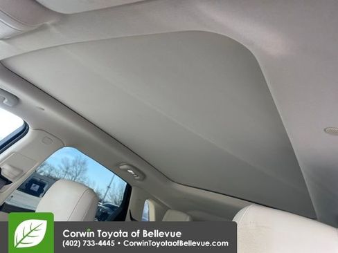 Used 2018 Cadillac XT5 Luxury w/ Driver Awareness Package image 21