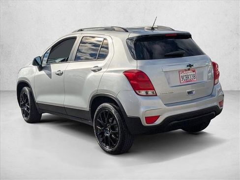 Used 2022 Chevrolet Trax LT w/ Sport Edition image 8