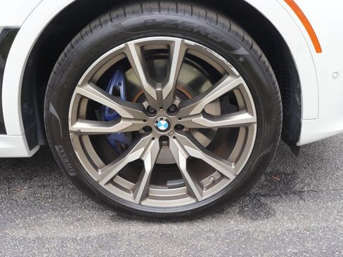 Used 2022 BMW X7 M50i image 47