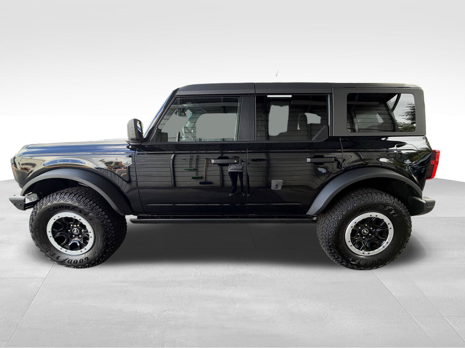 Used 2025 Ford Bronco Big Bend w/ Black Diamond Package AWD/4WD image 9