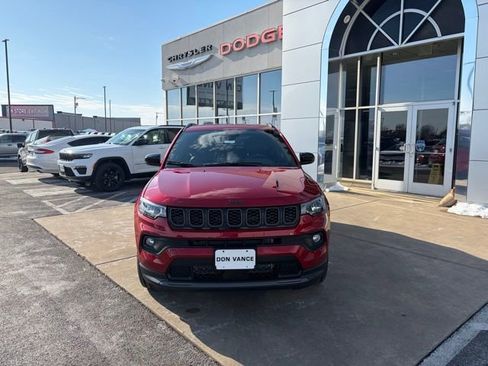New 2026 Jeep Compass Latitude image 9