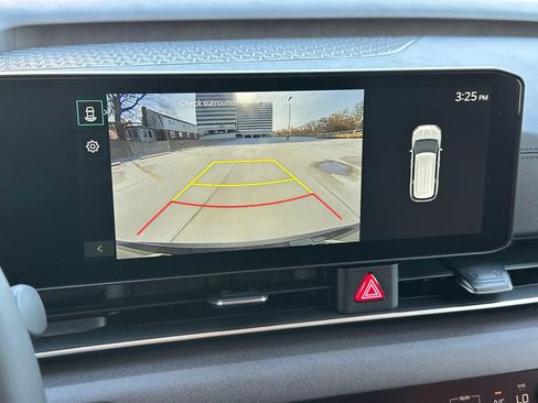 New 2026 Kia Carnival EX FWD image 25