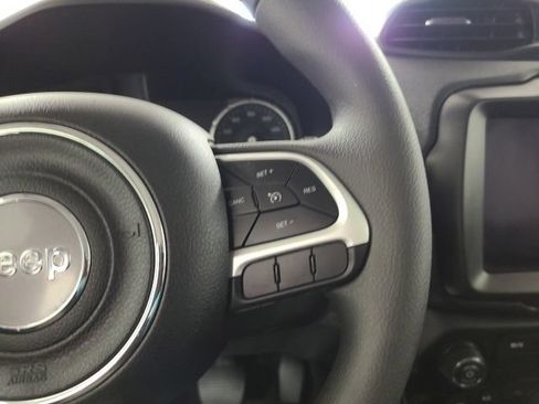 Used 2023 Jeep Renegade Latitude AWD/4WD image 24