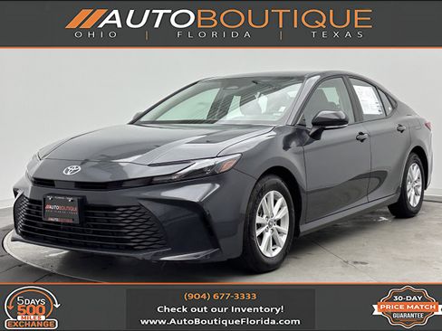 Used 2025 Toyota Camry LE FWD image 1