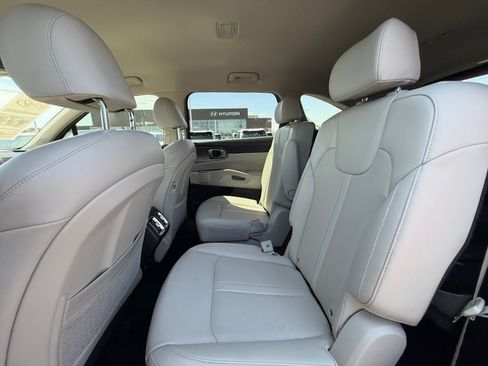 Used 2023 Kia Sorento EX FWD image 17
