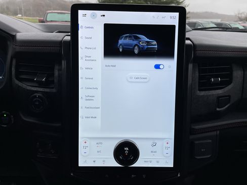 Used 2023 Ford Expedition Limited image 30