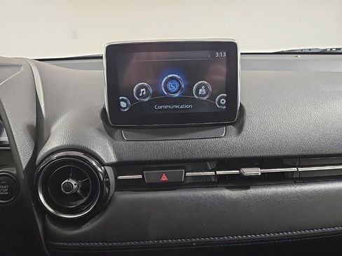 Used 2018 Toyota Yaris iA image 16