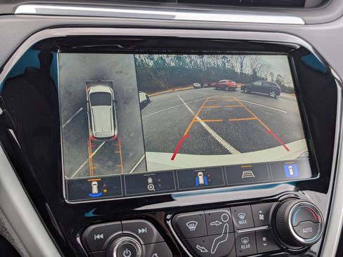 Used 2020 Chevrolet Bolt Premier w/ Infotainment Package image 26