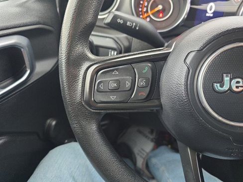 Used 2023 Jeep Gladiator Sport image 17