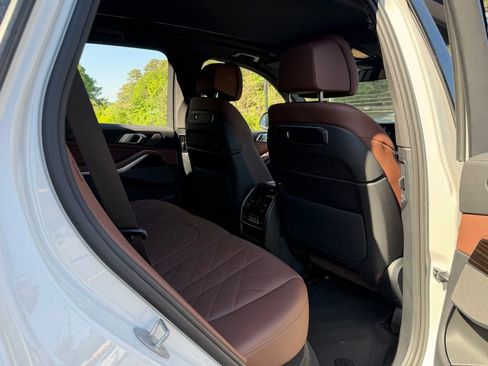 Used 2025 BMW X5 xDrive40i AWD/4WD image 39