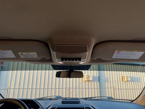 Used 2017 Ford F250 XLT w/ XLT Premium Package image 29