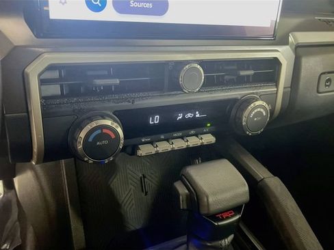 Used 2025 Toyota Tacoma TRD Sport AWD/4WD image 13