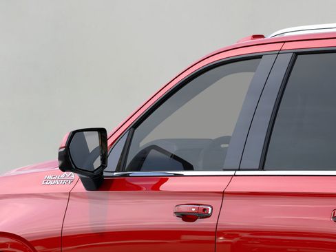 New 2026 Chevrolet Suburban High Country image 12