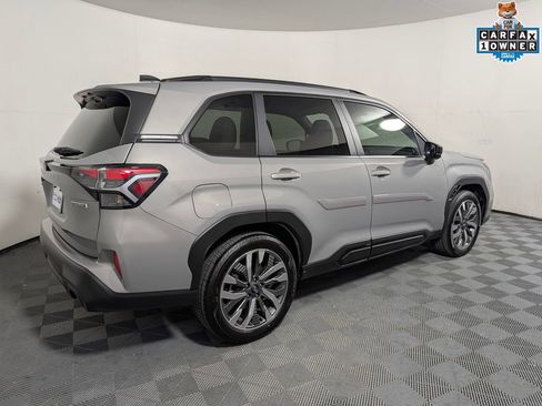 Used 2025 Subaru Forester Touring AWD/4WD image 2