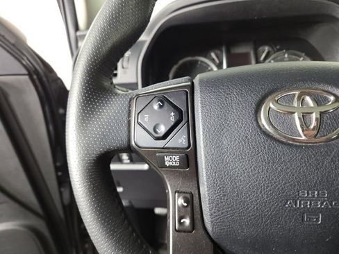 Used 2021 Toyota 4Runner TRD Off-Road Premium w/ Moonroof Package AWD/4WD image 22