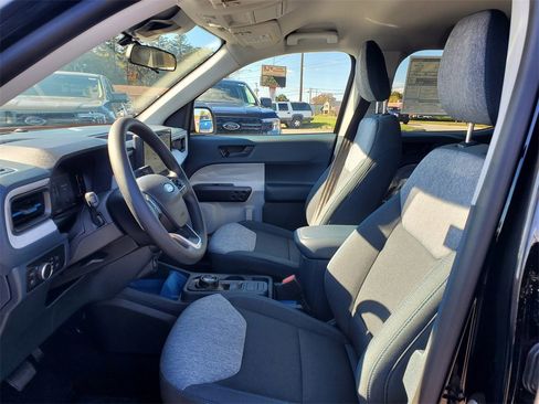 New 2025 Ford Maverick XLT image 8