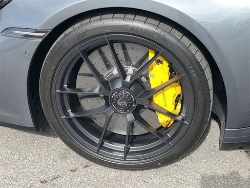 Used 2025 Porsche 911 Carrera 4 GTS image 11