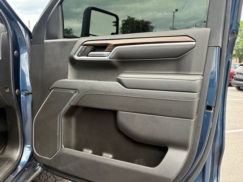 Used 2022 Chevrolet Silverado 1500 LT AWD/4WD image 34
