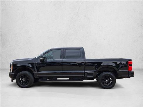 Used 2023 Ford F250 XLT w/ Black Appearance Package AWD/4WD image 9