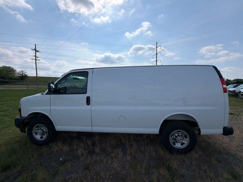 New 2026 Chevrolet Express 2500 w/ Driver Convenience Package RWD image 15