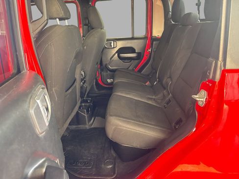 Used 2021 Jeep Gladiator Sport AWD/4WD image 6