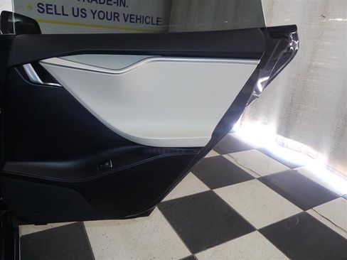 Used 2017 Tesla Model S 75D image 25