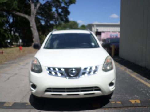 Used 2015 Nissan Rogue S w/ Convenience Package FWD image 4