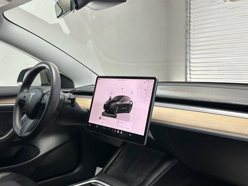 Used 2023 Tesla Model 3 Standard Range RWD image 10