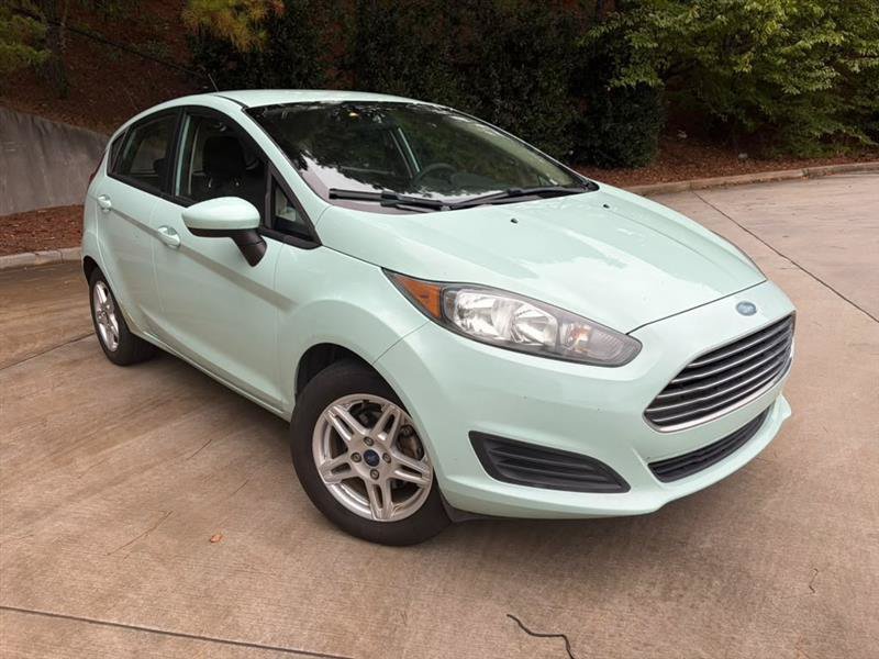 Used 2017 Ford Fiesta SE FWD image 1