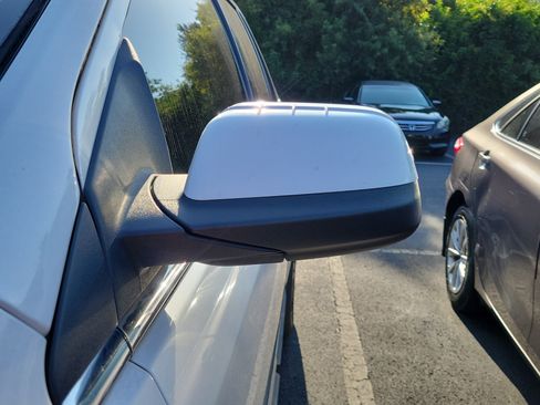 Used 2012 Ford Edge Limited FWD image 5