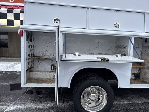 Used 2014 Ford F450 XL w/ Snow Plow Prep Package image 25