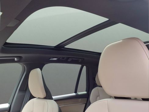 Certified 2026 Volvo XC90 B6 Plus AWD/4WD image 22
