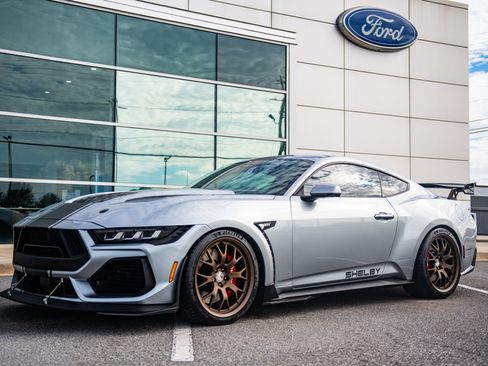 Used 2025 Ford Mustang GT Premium w/ GT Performance Package RWD image 1
