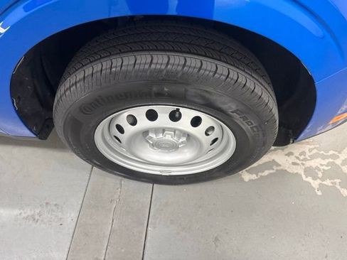 New 2025 Ford Maverick XL image 5