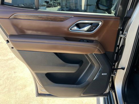 Used 2023 Chevrolet Tahoe High Country image 18