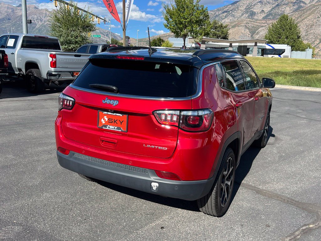 Used 2025 Jeep Compass Limited AWD/4WD image 9