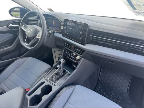 New 2026 Volkswagen Jetta SE FWD image 12