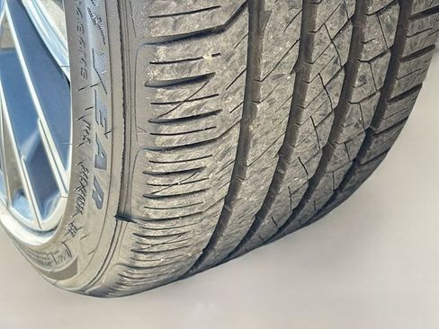 Used 2022 BMW 750i xDrive w/ Executive Package image 44