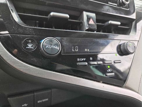 Used 2023 Toyota Camry SE FWD image 24