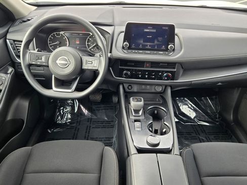 Used 2024 Nissan Rogue S image 15