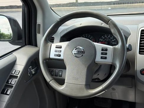 Used 2020 Nissan Frontier SV RWD image 12