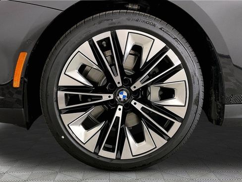 New 2026 BMW 530i xDrive w/ Premium Package AWD/4WD image 16