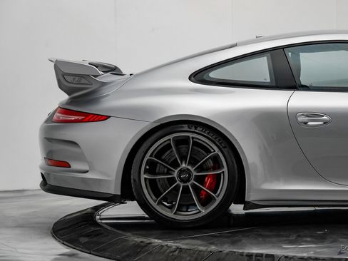 Used 2015 Porsche 911 GT3 RWD image 22
