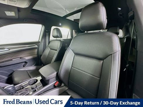 Used 2023 Volkswagen Atlas Cross Sport SEL AWD/4WD image 21