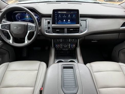 Used 2024 Chevrolet Tahoe Z71 w/ Luxury Package AWD/4WD image 20