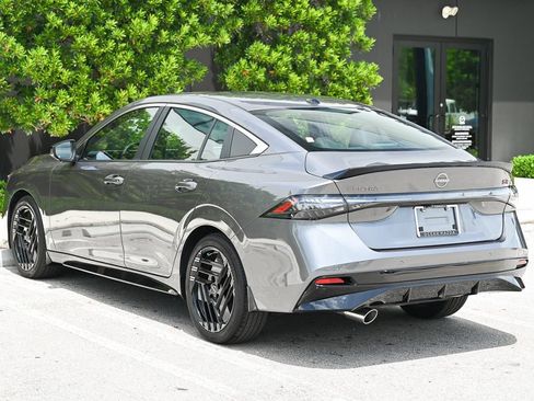 Used 2026 Nissan Sentra SR w/ SR Premium Package FWD image 6