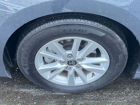 Used 2025 Toyota Camry LE image 29